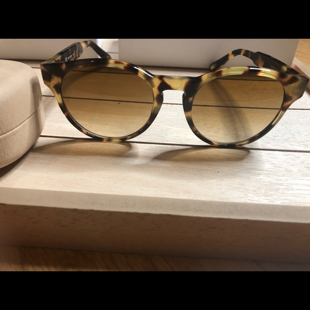 NWOT  AUTHENTIC 🇫🇷CHLOE 🇫🇷CLASSIC WAYFARER GRADIENT SUNGLASSES 🕶
